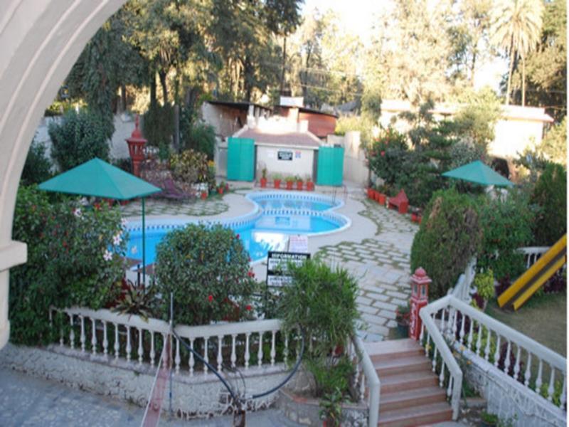 Hotel Savera Palace Mount Abu Esterno foto