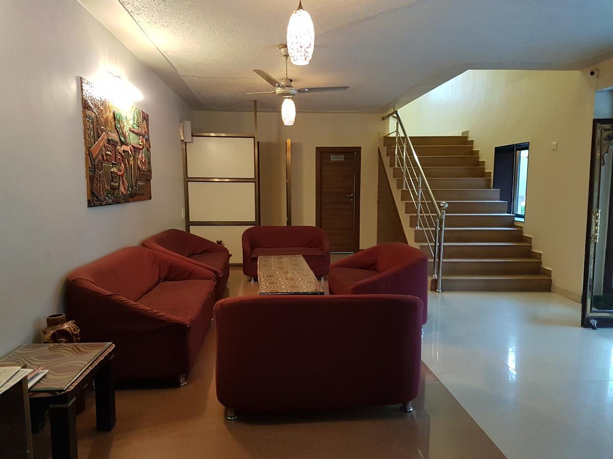 Hotel Savera Palace Mount Abu Esterno foto