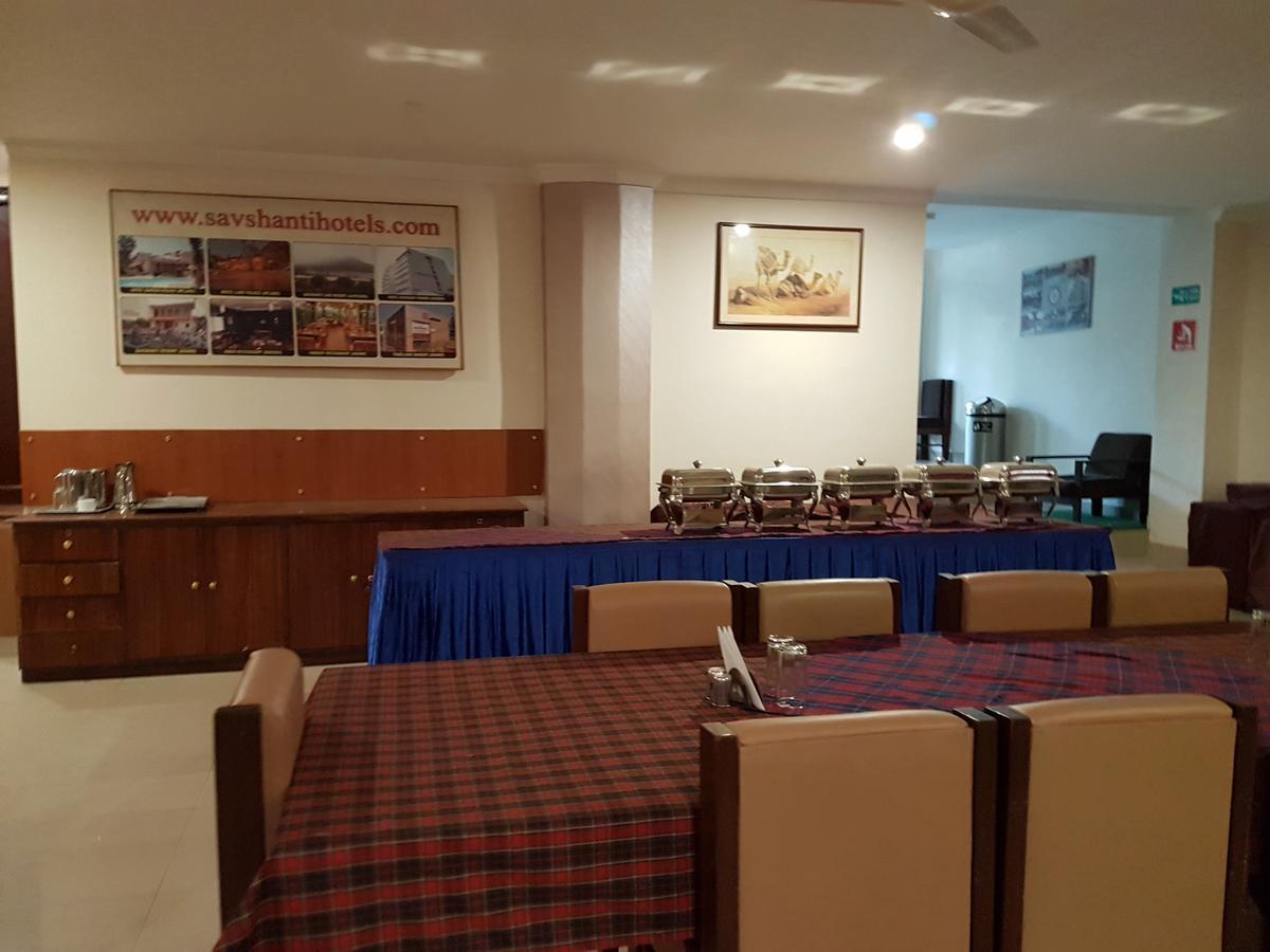 Hotel Savera Palace Mount Abu Esterno foto