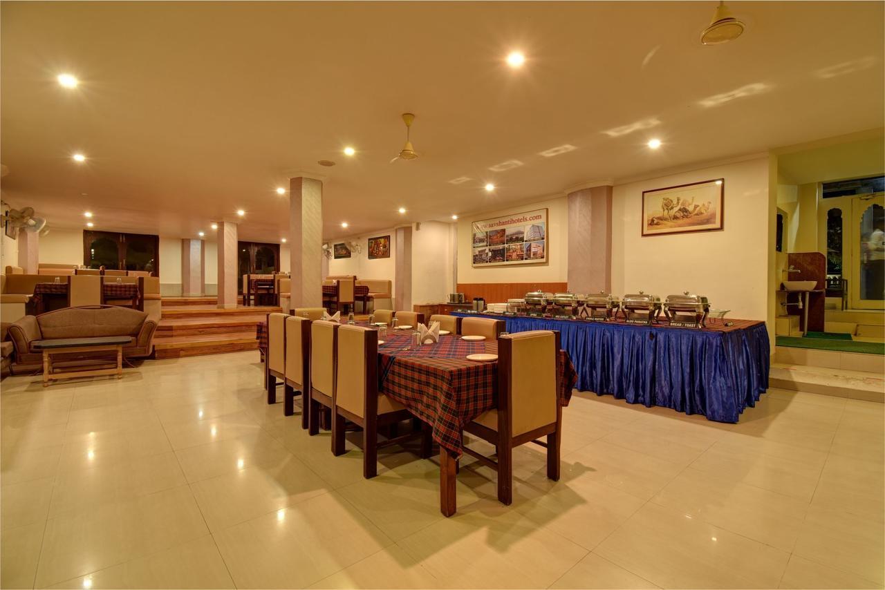 Hotel Savera Palace Mount Abu Esterno foto
